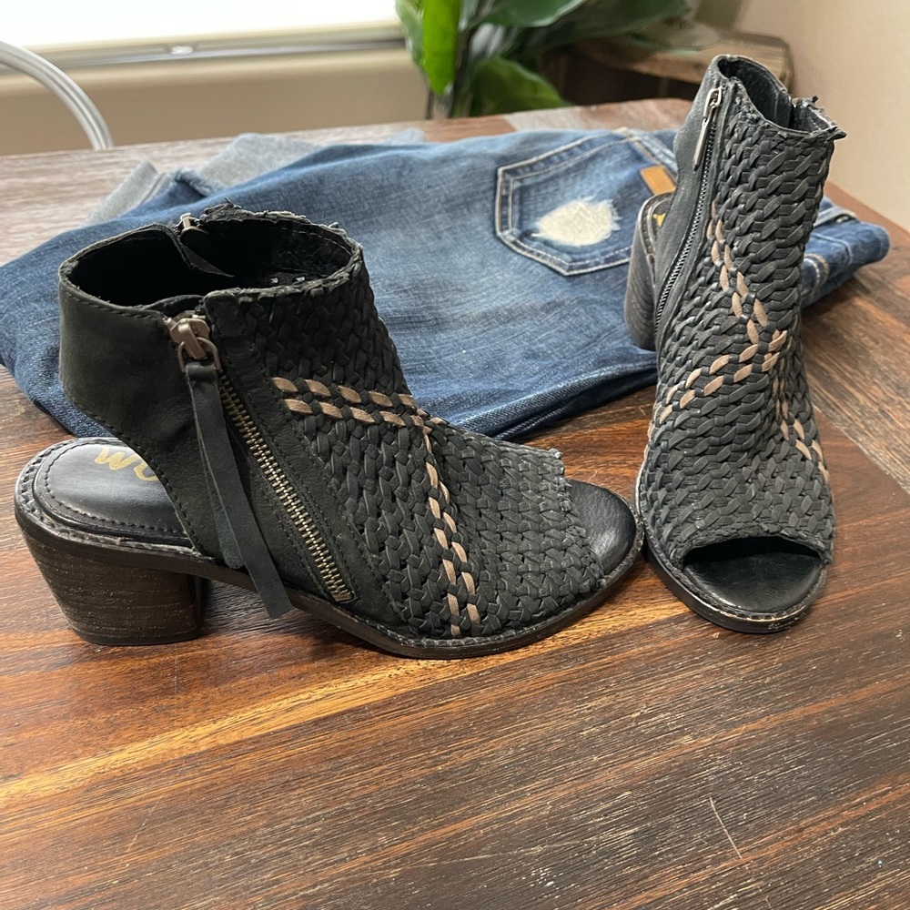Sam Edelman Leather Cooper Boho black brown peep toe sandal booties 6.5